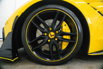 Corvette front wheel/tire