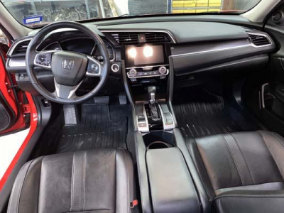 Honda Civic front seats and dash